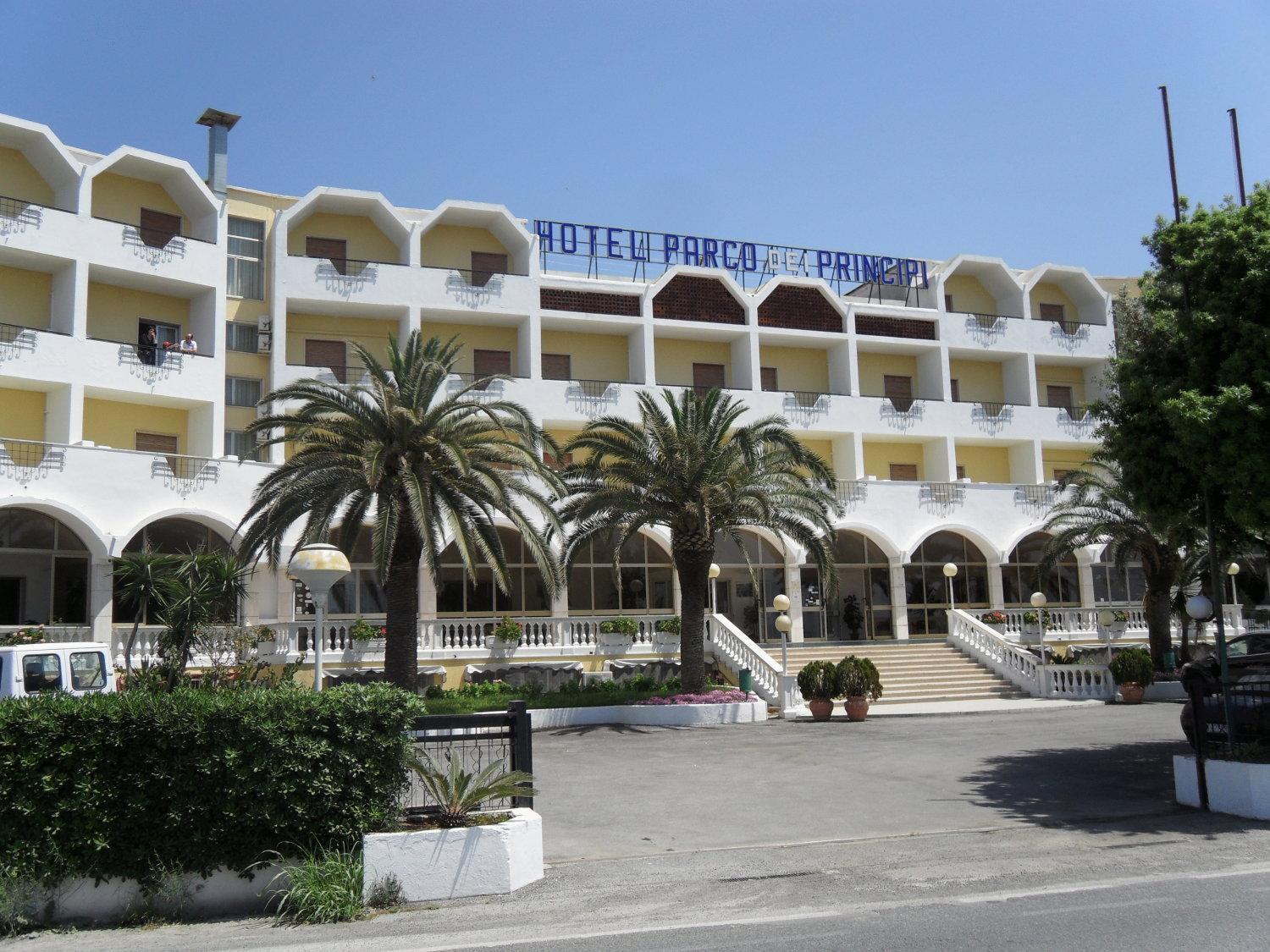 Hotel Parco Dei Principi Scalea Bagian luar foto